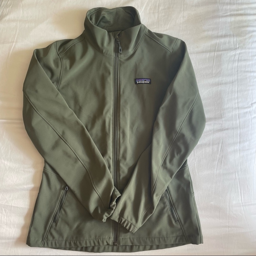 COPY - Green Patagonia jacket